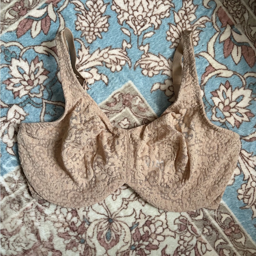 SOLD Wacoal Full Figure Halo Lace Underwire Bra 36DDD